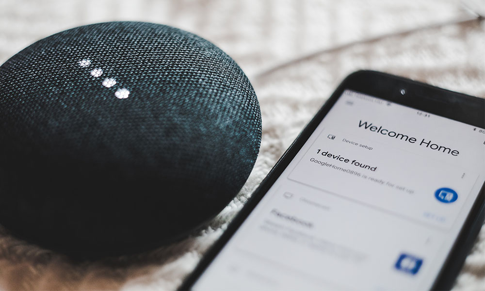Smart assistant in home
